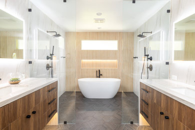 Bathroom - contemporary bathroom idea in Orange County