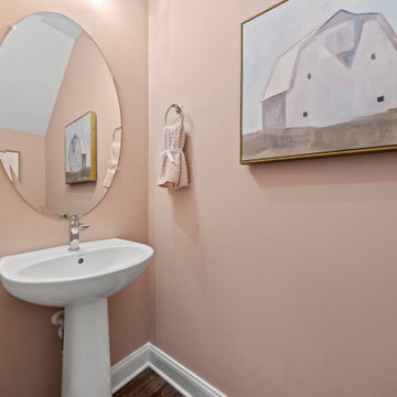 The Franklin in Randolph Pond - Powder Room