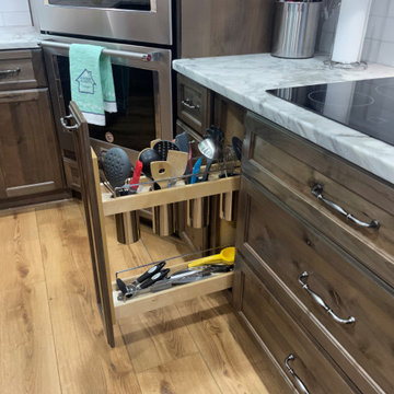 Traditional Kitchen Remodel Done in a Knotty Alder