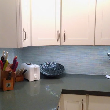 Iridescent Pearl White Stained Glass Tile Kitchen Backsplash