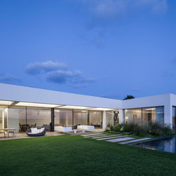 Apex Villa - Windows And Doors