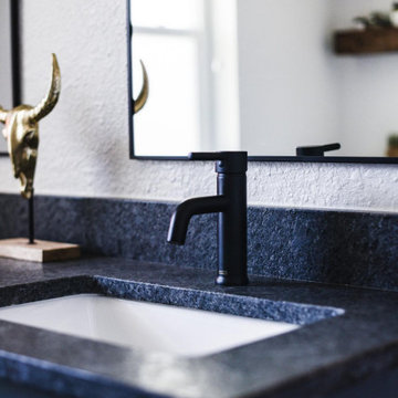 Black & White Vintage-Inspired Bathroom