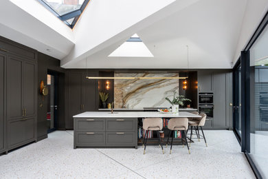 The Contemporary Shaker