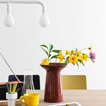 Dafne Vase in Glossy Rust Brown