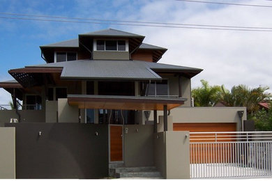 Photo of a modern exterior in Gold Coast - Tweed.