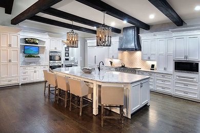 Transitional kitchen photo in Atlanta