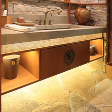Riverhouse Bathroom