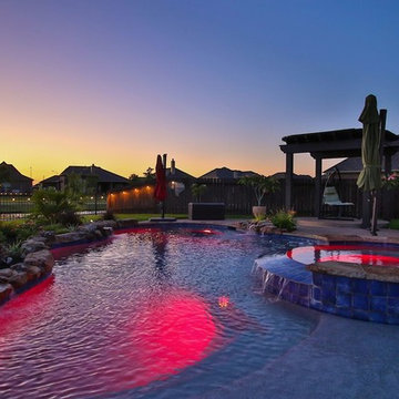 Bilow- Luxury Backyard Pool Lighting