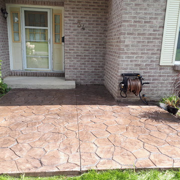 Valley Stamped Concrete random flagstone walkway