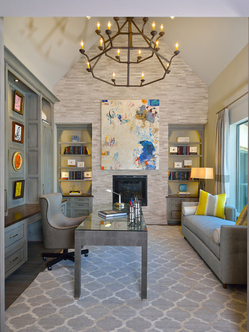 Arbeitszimmer mit Kaminsims aus Stein und Studio Ideen, Design & Bilder