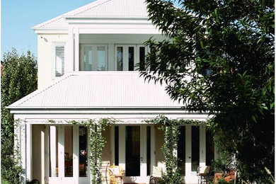 This is an example of a traditional home design in Sydney.