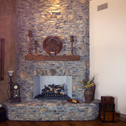 80_20 Mountain Ledge_Fieldstone, Sedona Brown - Indoor Fireplaces