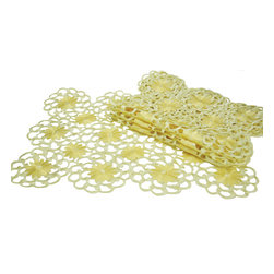 Xia Home Fashions - Daisy Splendor Set of 4 Placemat, 14"x20", Yellow - Placemats