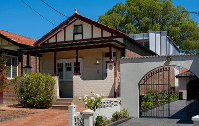 Houzz Tour: A Traditional Worker's Cottage Gets a Modern Extension
