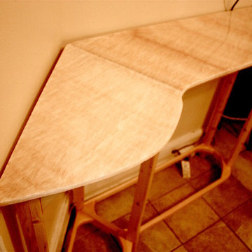 Honey Onyx Backsplash and Table in East Orange