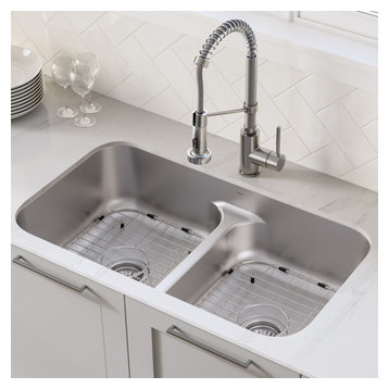 Ellis 33" Undermount Kitchen Sink, Pulldown Commercial Faucet, Stainless Steel