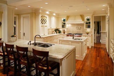 Kitchen photo in New York