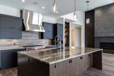Kitchen - kitchen idea in Vancouver