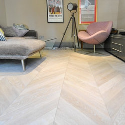 White Hungarian Point ( Chevron ) - Engineered Wood Flooring