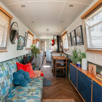 The Cheeky Pint Narrowboat - Open Plan Living Space