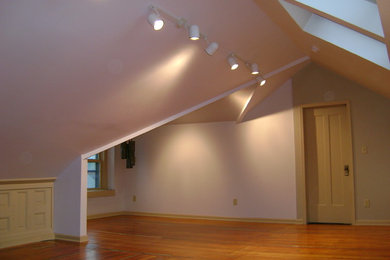 Mid-sized transitional home design photo in Kansas City