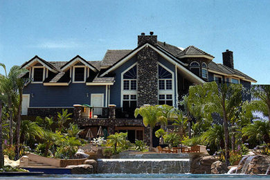 Example of a large arts and crafts home design design in San Diego