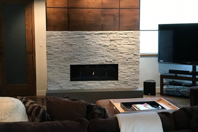 Residential linear gas fireplace