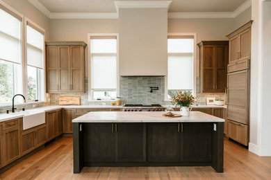 Kitchen - transitional kitchen idea in San Francisco