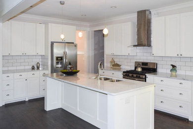 Transitional kitchen photo in Atlanta