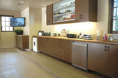 Shed - contemporary shed idea in Miami