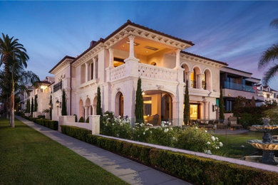 Example of a tuscan exterior home design in Los Angeles
