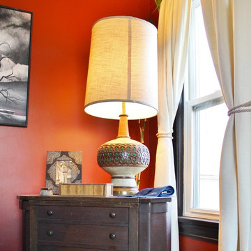 A Musician's Vintage Style Brings a Cottage to Life