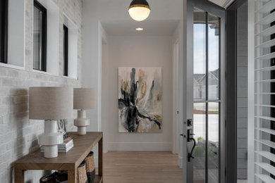 Transitional home design photo in Boise