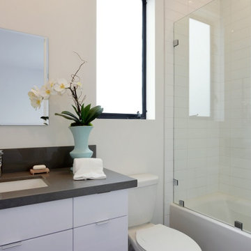A Striking Modern Home in LA