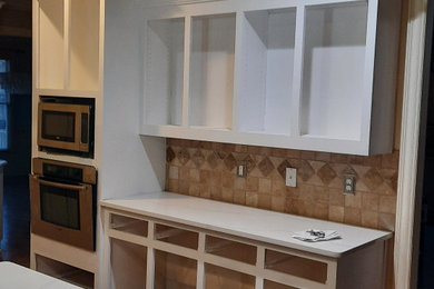 Kitchen - contemporary kitchen idea in Atlanta