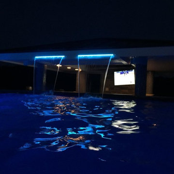 Swim up pool bar custom pool.