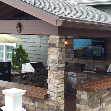 Outdoor Kitchen