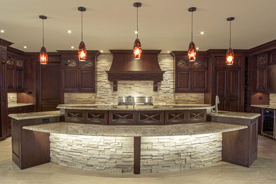 Kitchen - traditional kitchen idea in Montreal