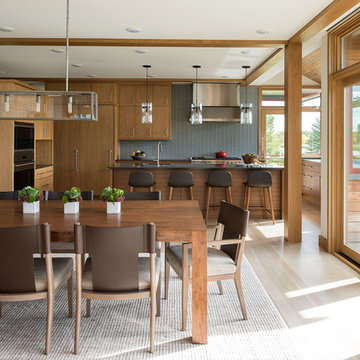 Robust River House