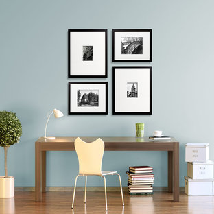 Photo of a modern home office and library in Chicago.