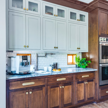 A Chef’s Paradise | Expansive Kitchen with Large Island