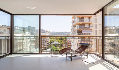 La reforma de un piso en la playa recupera las vistas al mar