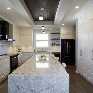 Custom 1911 sq ft Two Storey Show Home - Authentic Developments