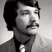 Dennis L Adamss foto