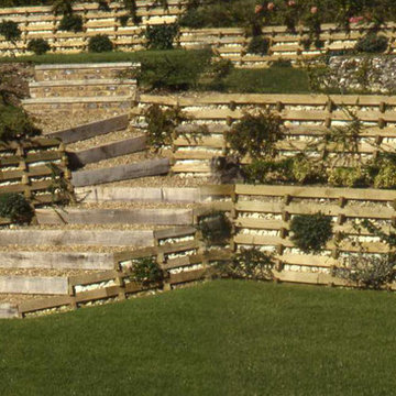 Green Structural Retaining Wall