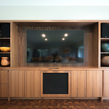 Honolulu Kitchen and Entertainment Center