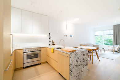 Example of a kitchen design in Vancouver