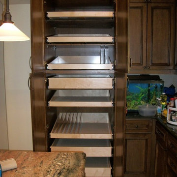 Cabinet Pantry