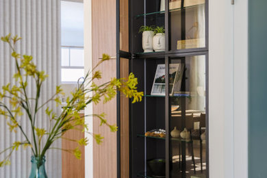 Example of a minimalist home design design in Orange County