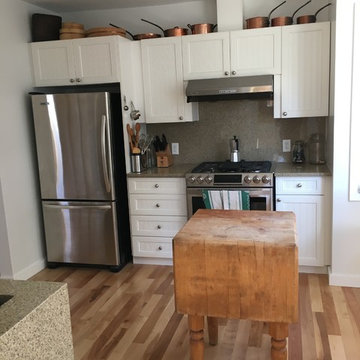 Penticton Reno, Bath room & Kitchen & Garage